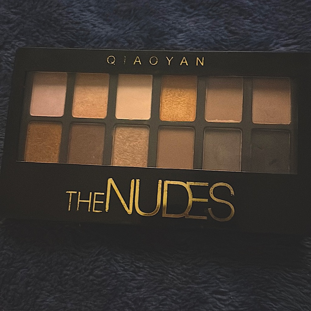 12 colors eyeshadow